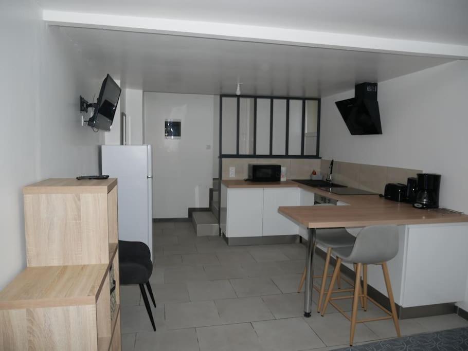 Studio Independant, Au Calme. La Roche-sur-Yon Exterior photo