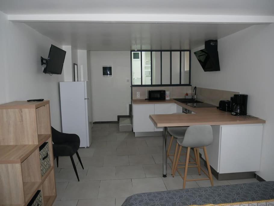 Studio Independant, Au Calme. La Roche-sur-Yon Exterior photo